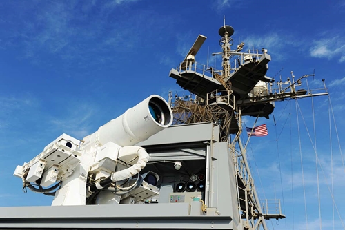 Quân đội Mỹ phát triển vũ khí laser xung siêu ngắn chiến thuật